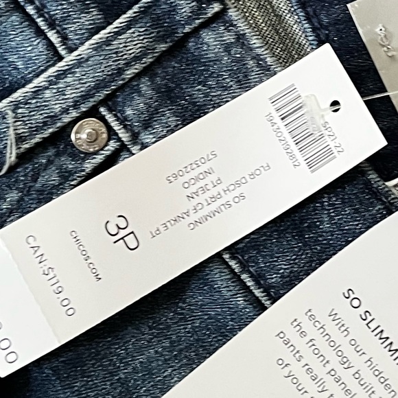 So slimming Chicos dark blue denim flowered NWT - Picture 7 of 11